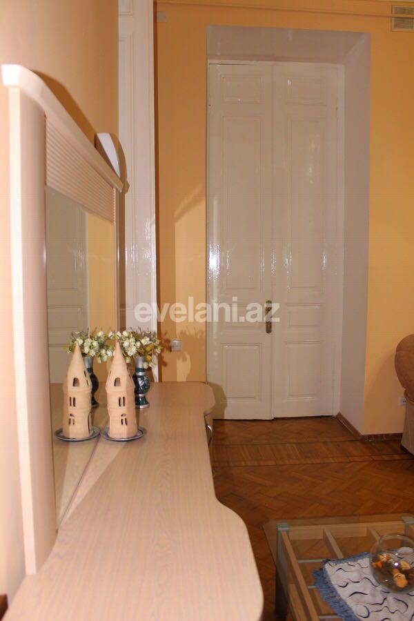 Satılır, köhnə tikili, 3 otaqlı, 127 m², Sahil m.