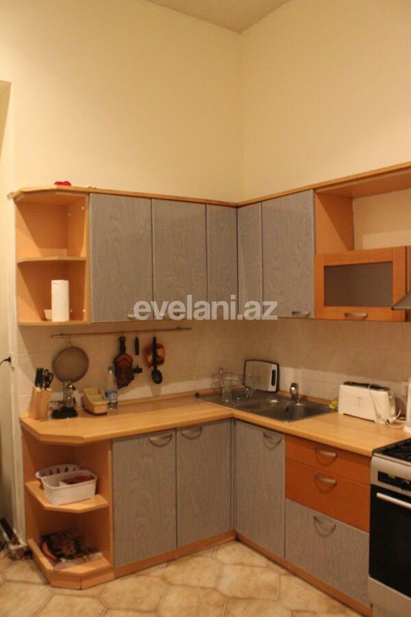 Satılır, köhnə tikili, 3 otaqlı, 127 m², Sahil m.