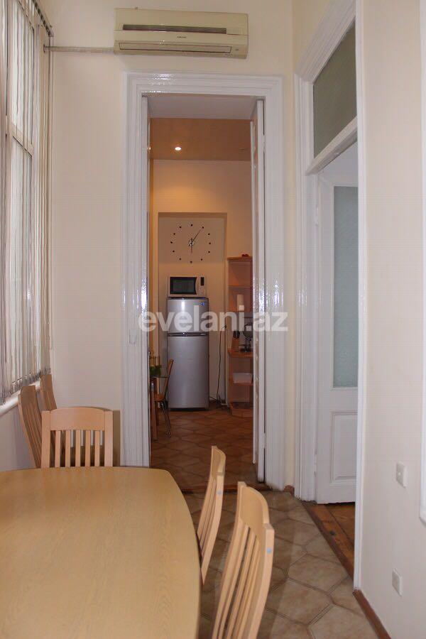 Satılır, köhnə tikili, 3 otaqlı, 127 m², Sahil m.