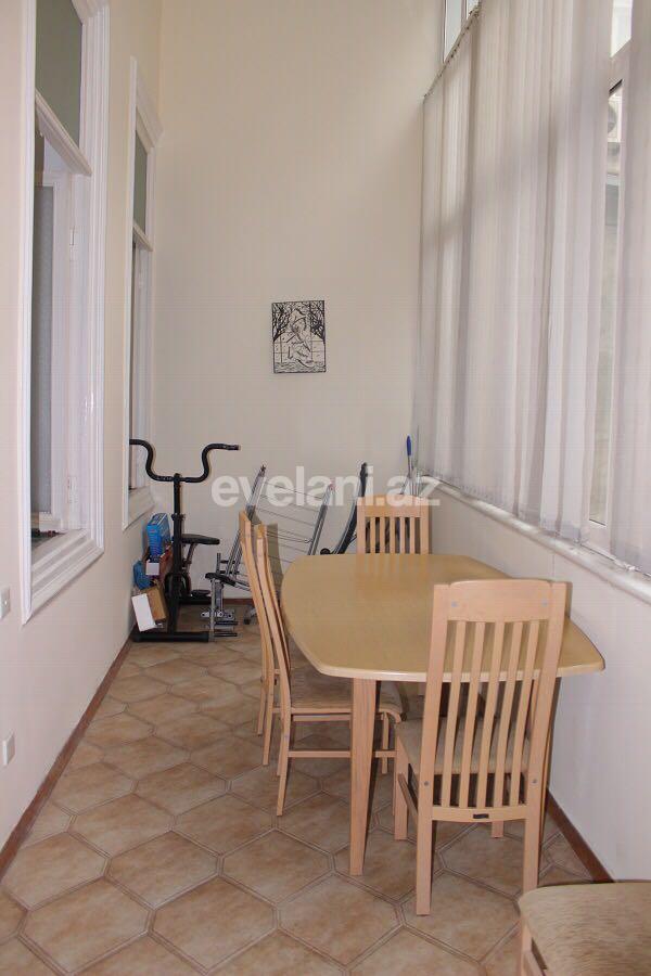 Satılır, köhnə tikili, 3 otaqlı, 127 m², Sahil m.