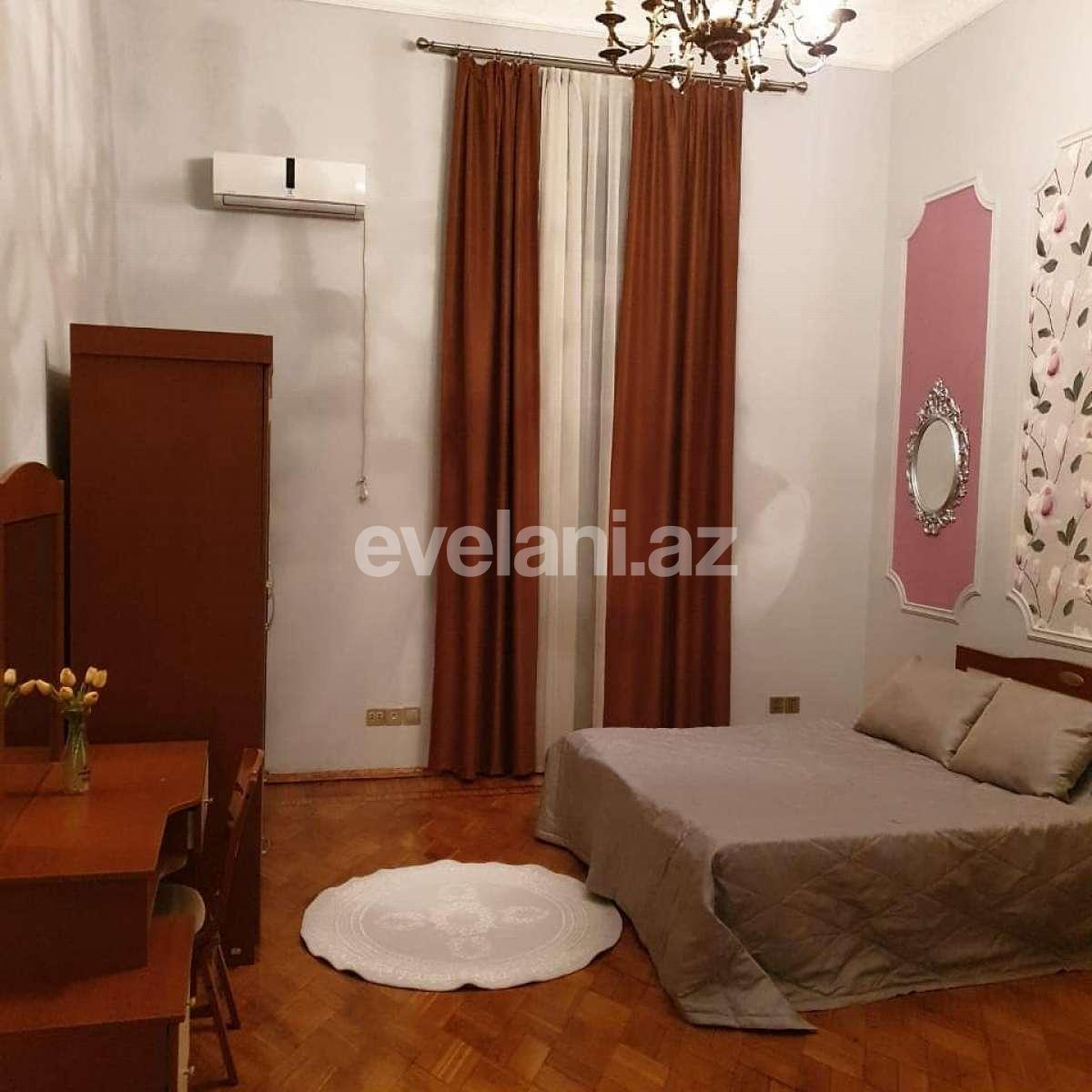 Satılır, köhnə tikili, 3 otaqlı, 127 m², Sahil m.