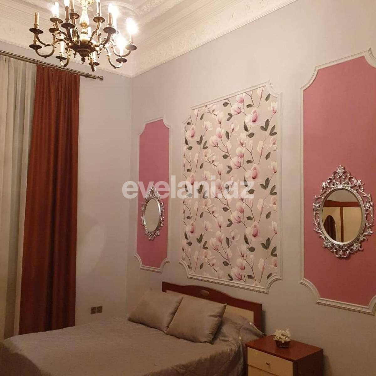 Satılır, köhnə tikili, 3 otaqlı, 127 m², Sahil m.