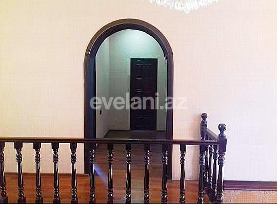 Satılır, həyət evi / bağ, 7 otaqlı, 240 m², Qaraçuxur q.