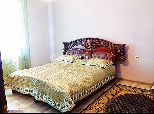 Satılır, həyət evi / bağ, 7 otaqlı, 240 m², Qaraçuxur q.