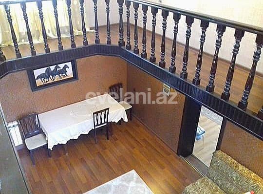 Satılır, həyət evi / bağ, 7 otaqlı, 240 m², Qaraçuxur q.