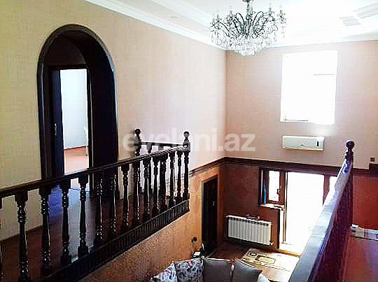 Satılır, həyət evi / bağ, 7 otaqlı, 240 m², Qaraçuxur q.