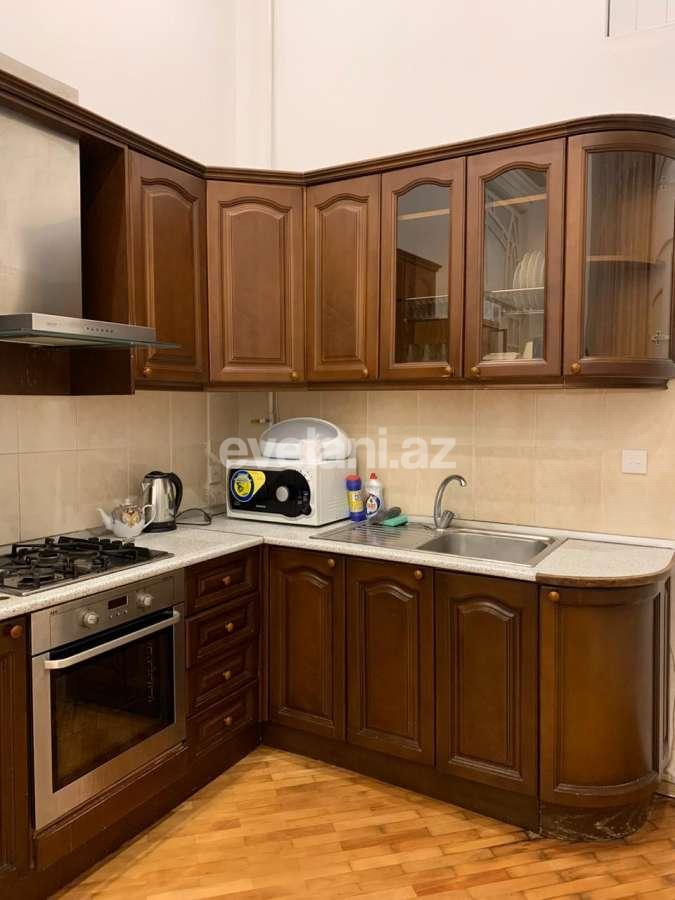 Сдаётся, вторичка, 3-комнаты, 150 m², Сабаильский r.