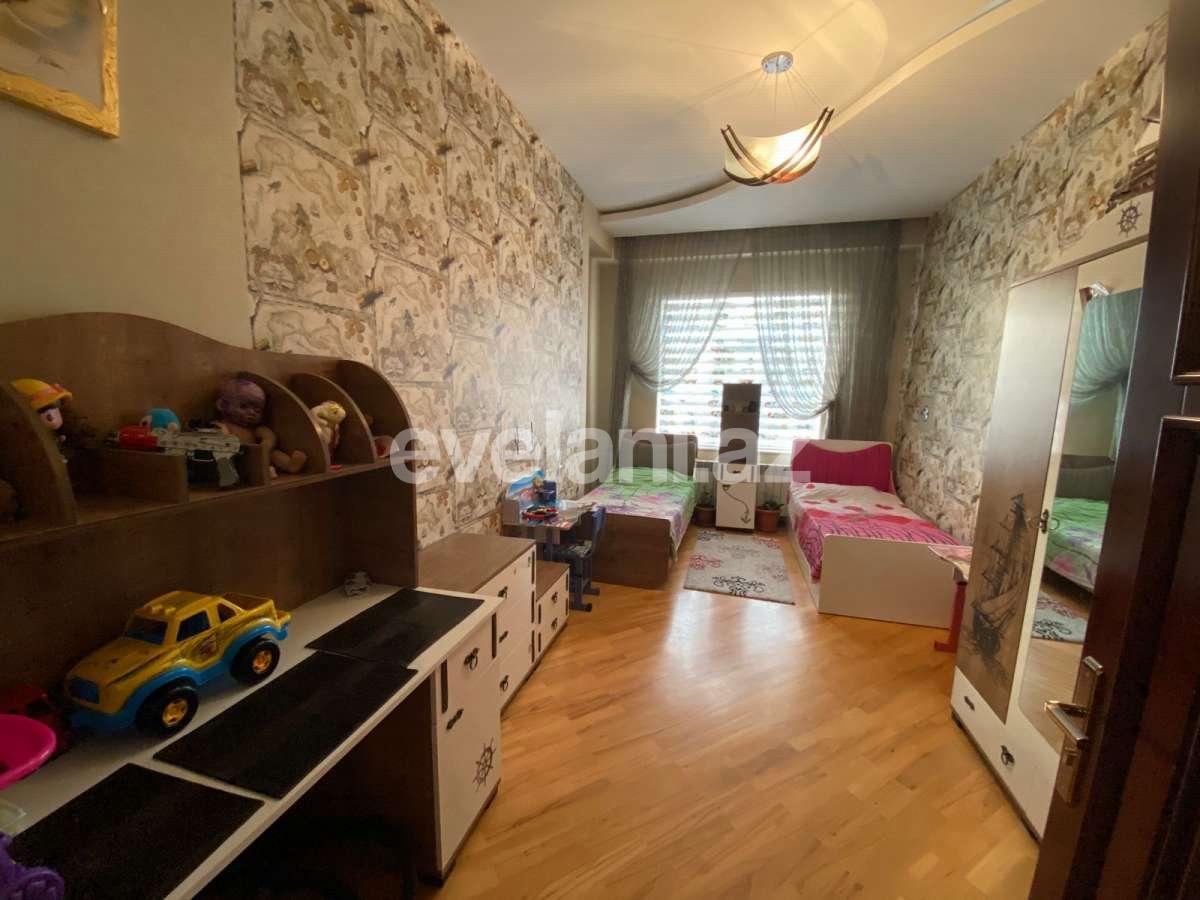 Satılır, yeni tikili, 4 otaqlı, 200 m², Memar Əcəmi m.