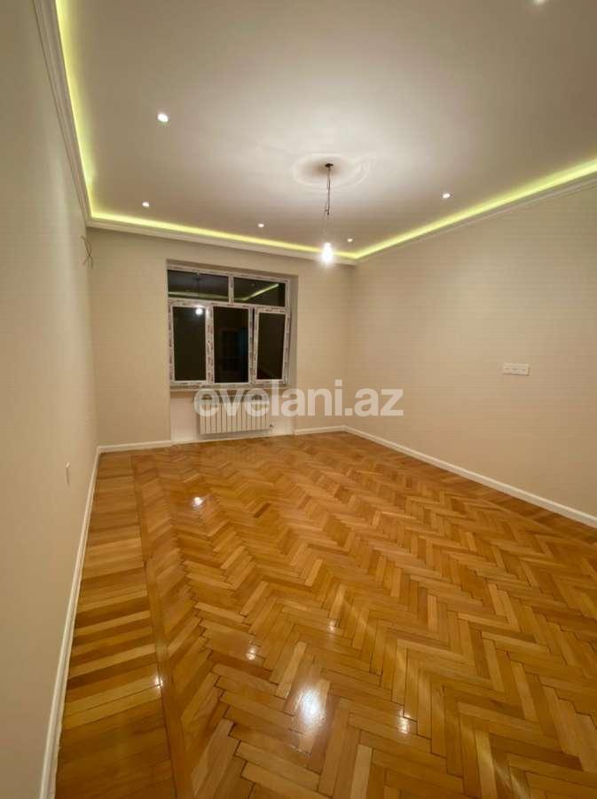 Продаётся, вторичка, 3-комнаты, 75 m², Низами m.