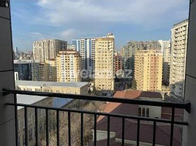 Satılır, yeni tikili, 2 otaqlı, 80 m², 28 may m.