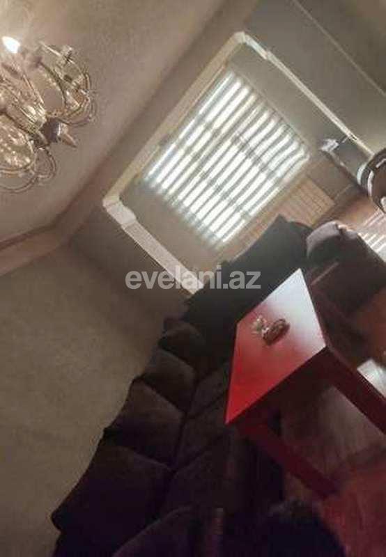 Satılır, köhnə tikili, 3 otaqlı, 70 m², Qara Qarayev m.