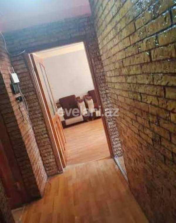 Satılır, köhnə tikili, 3 otaqlı, 70 m², Qara Qarayev m.