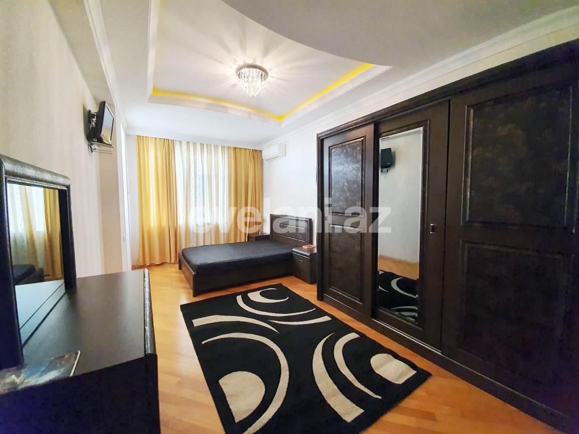 Rent, new building, 3 room, 130 m², Shah Ismail Khatai m.