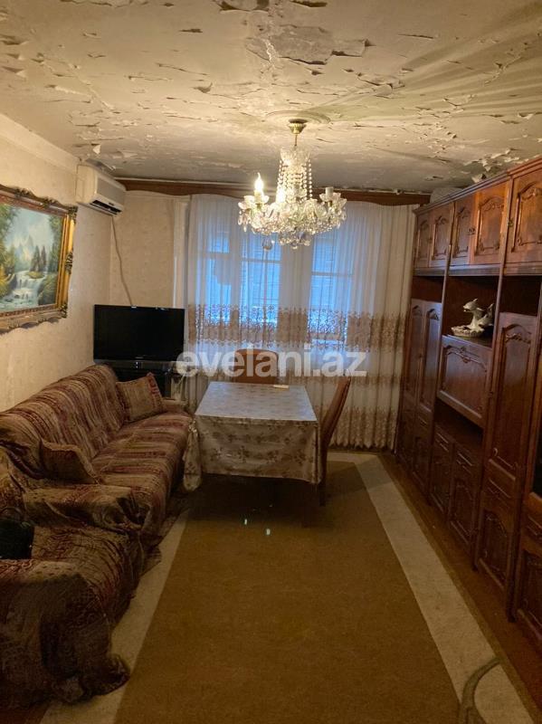 Satılır, köhnə tikili, 2 otaqlı, 60 m², Şah İsmayıl Xətai m.