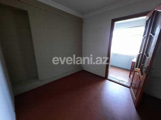 Satılır, köhnə tikili, 2 otaqlı, 40 m², Azadlıq prospekti m.