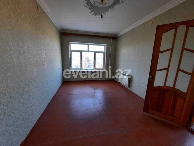 Satılır, köhnə tikili, 2 otaqlı, 40 m², Azadlıq prospekti m.