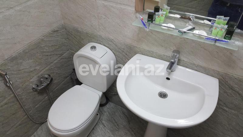 Sale, old building, 3 room, 75 m², Sahil m.