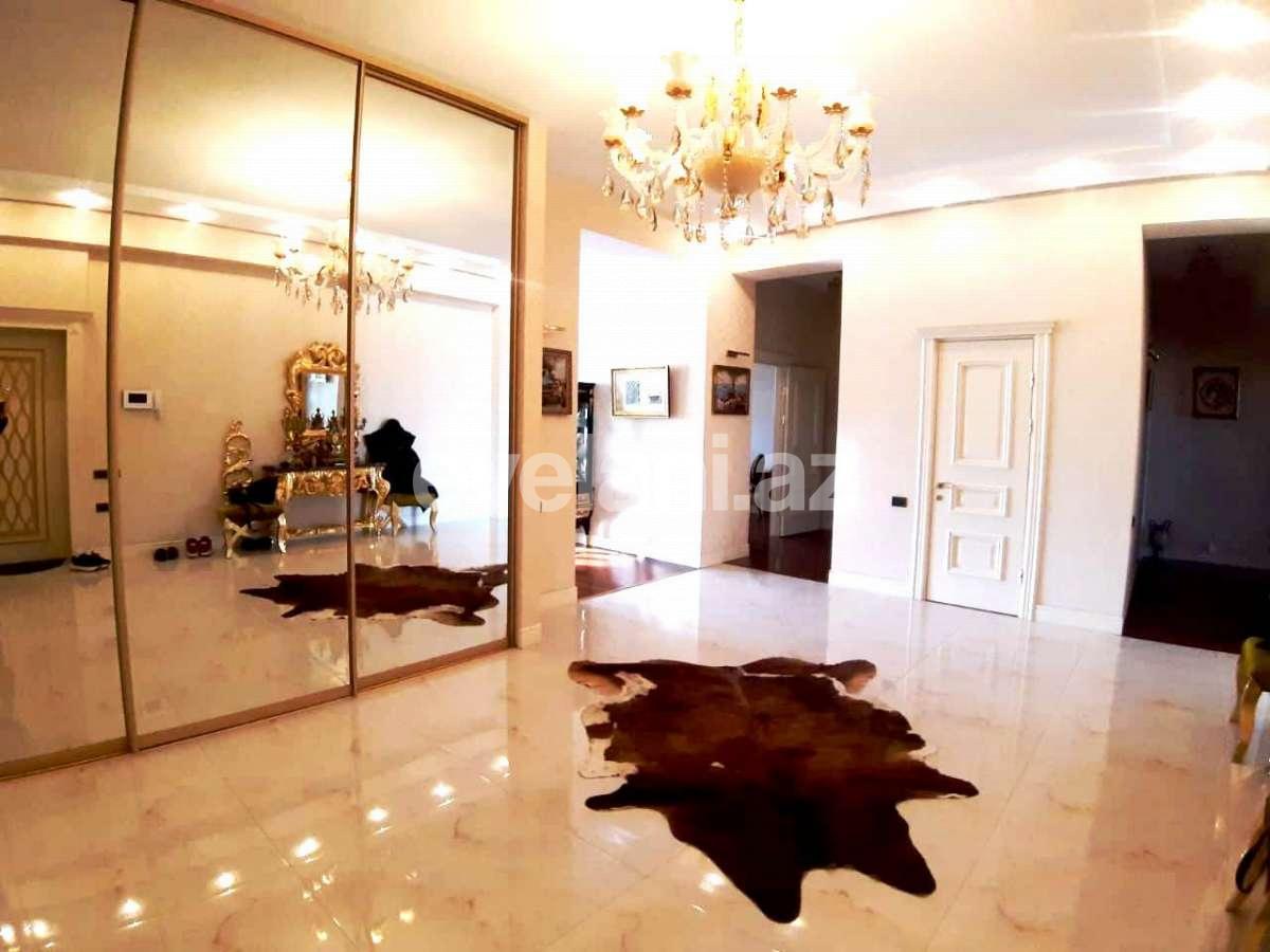 Satılır, yeni tikili, 4 otaqlı, 205 m², Elmlər Akademiyası m.