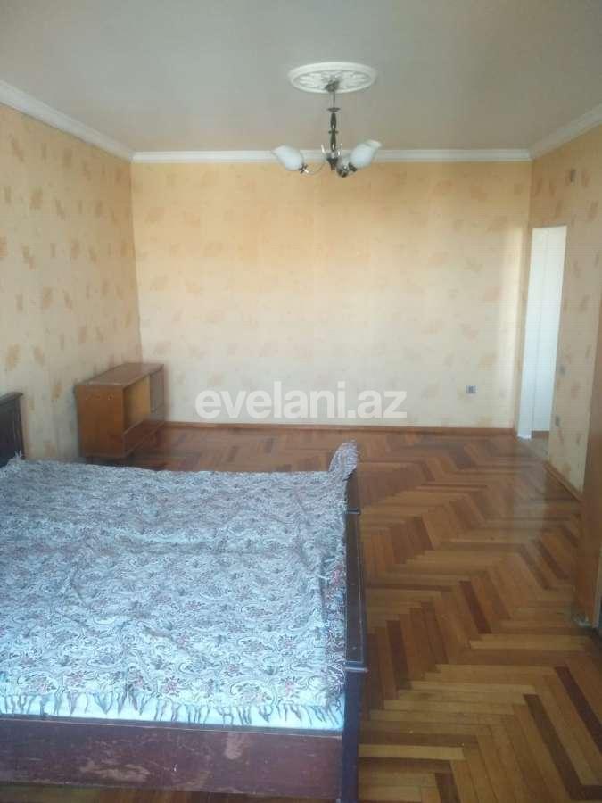 Sale, old building, 3 room, 80 m², 20 yanvar m.