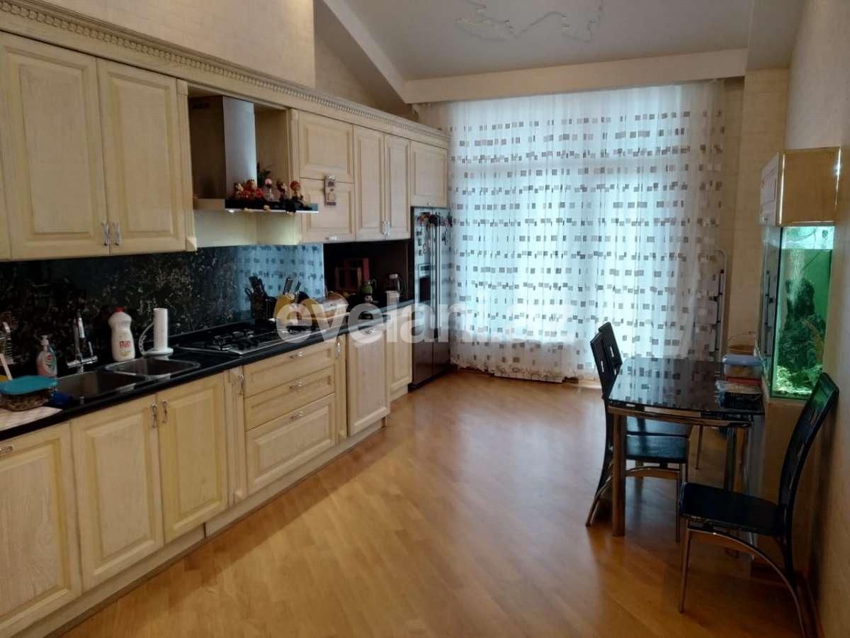 Satılır, yeni tikili, 4 otaqlı, 205 m², Nizami m.