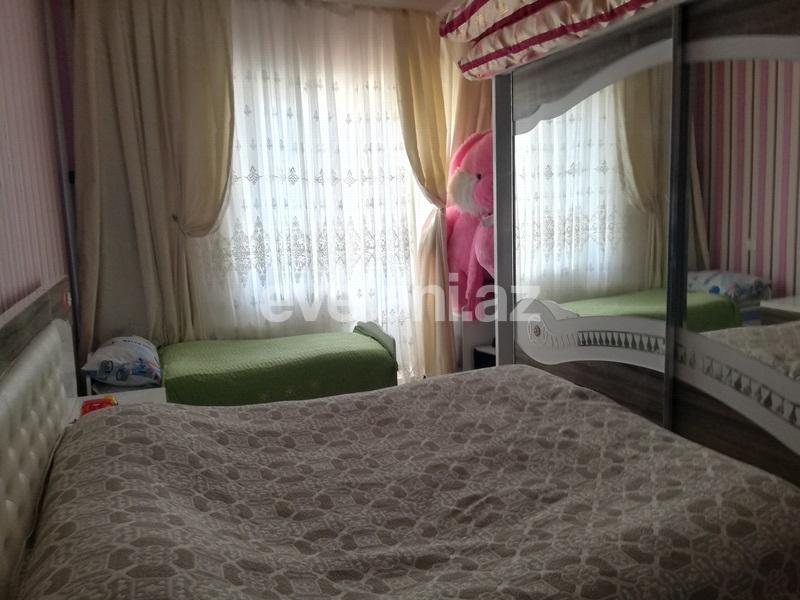 Satılır, köhnə tikili, 3 otaqlı, 82 m², Gənclik m.