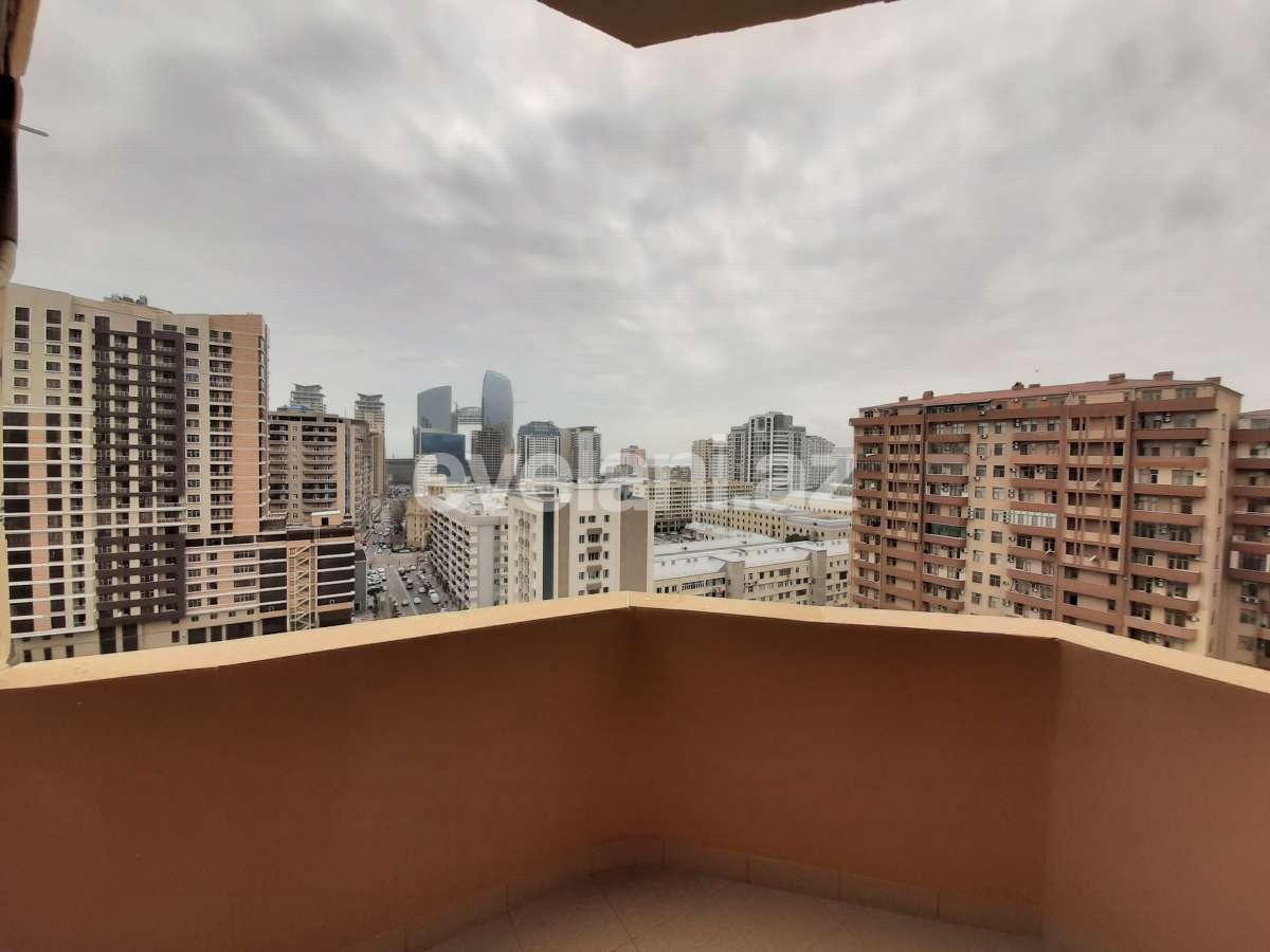 Satılır, yeni tikili, 4 otaqlı, 190 m², 28 may m.