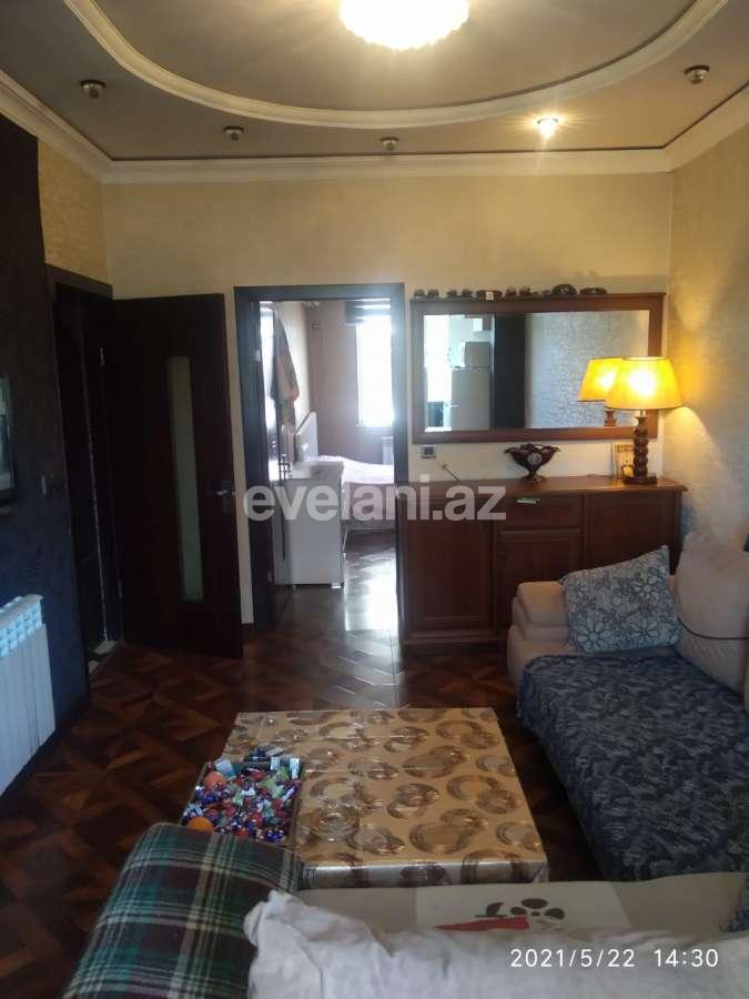 Sale, old building, 3 room, 45 m², Nasimi r.