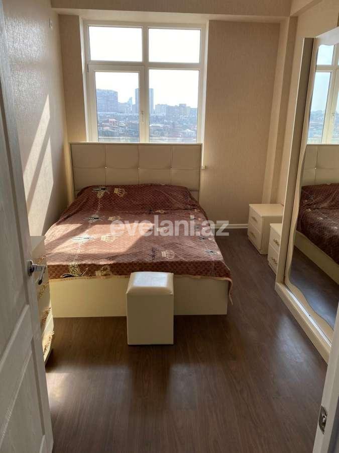 Satılır, yeni tikili, 2 otaqlı, 67 m², İnşaatçılar m.