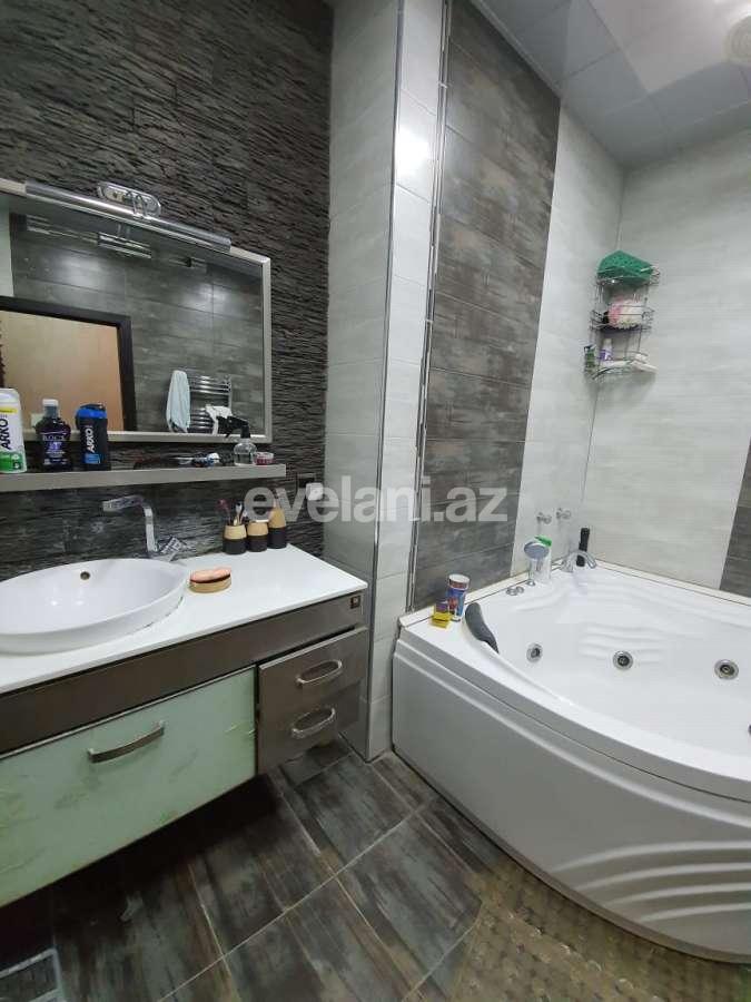 Satılır, yeni tikili, 2 otaqlı, 107 m², 8-ci mikrorayon q.