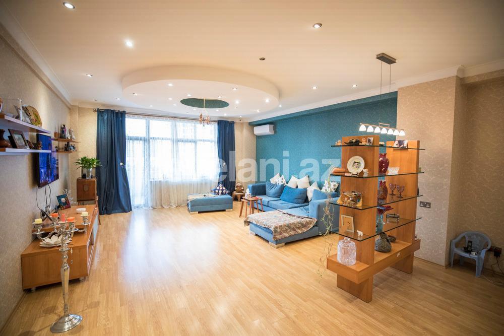 Satılır, yeni tikili, 3 otaqlı, 180 m², 28 may m.