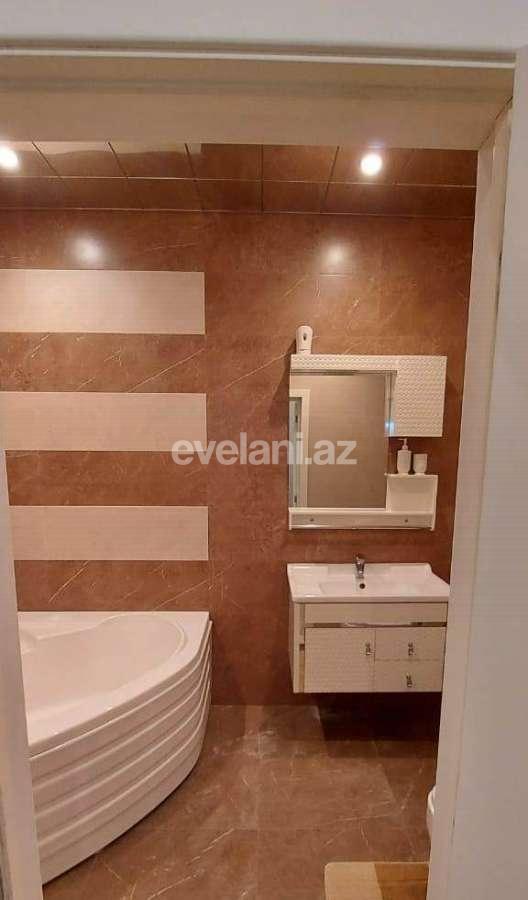 Rent, new building, 3 room, 135 m², 28 may m.