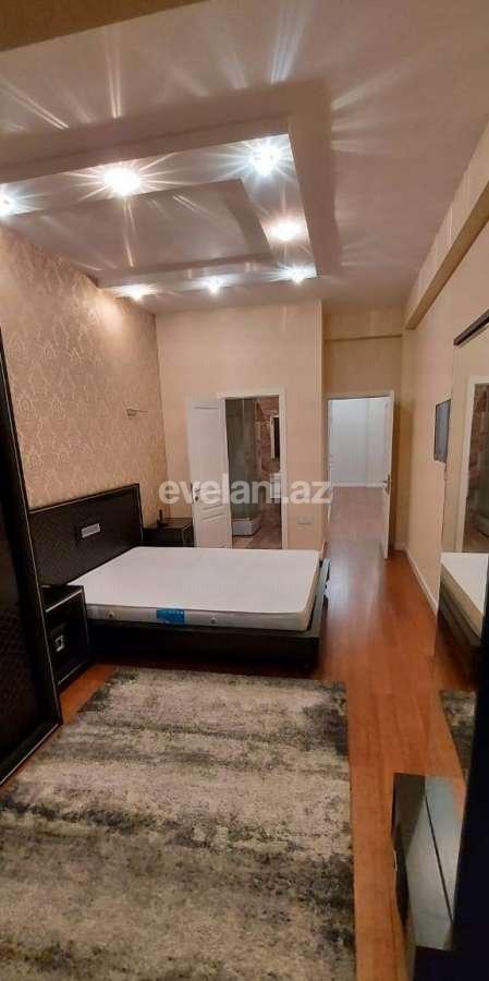 Rent, new building, 3 room, 135 m², 28 may m.