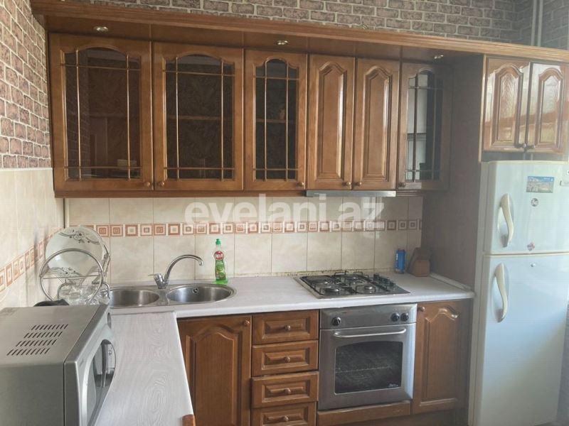 Kirayə verilir, köhnə tikili, 3 otaqlı, 90 m², Sahil m.