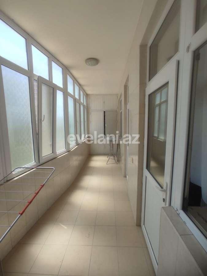 Rent, new building, 3 room, 136 m², 28 may m.
