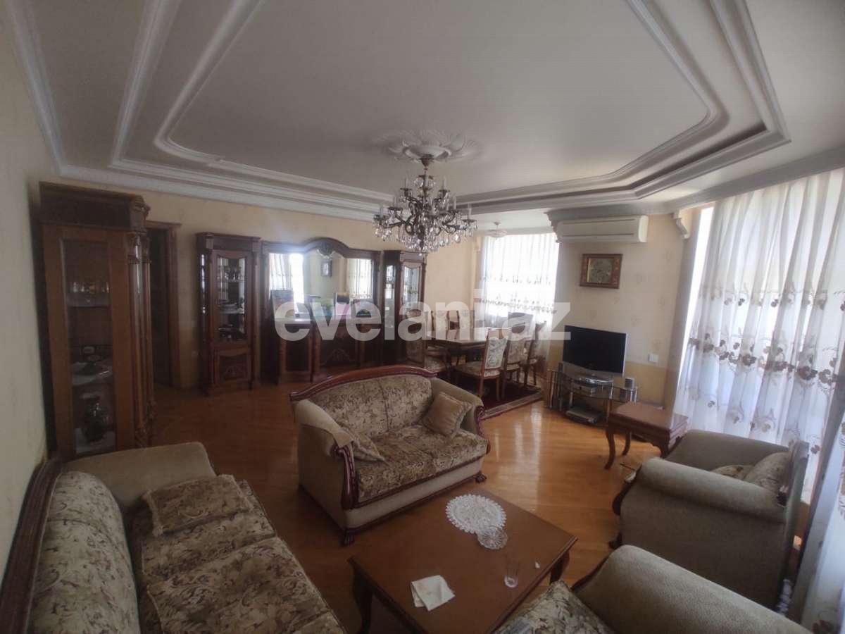 Rent, new building, 3 room, 136 m², 28 may m.