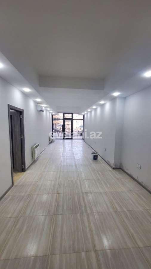Satılır, ofis, 2 otaqlı, 70 m², İnşaatçılar m.