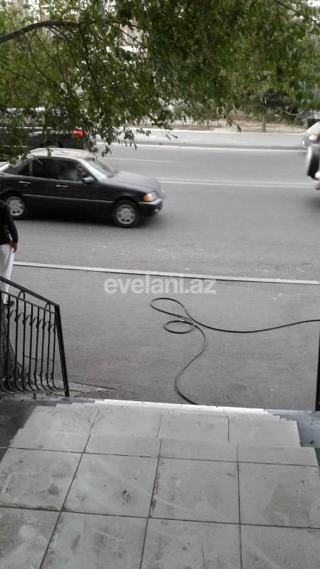 Satılır, köhnə tikili, 3 otaqlı, 75 m², 2-ci mikrorayon q.