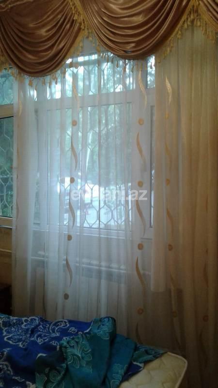 Satılır, köhnə tikili, 3 otaqlı, 75 m², 2-ci mikrorayon q.