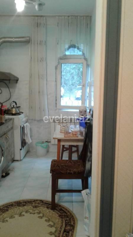 Satılır, köhnə tikili, 3 otaqlı, 75 m², 2-ci mikrorayon q.