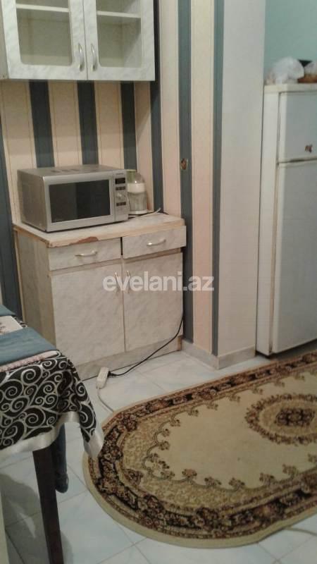 Satılır, köhnə tikili, 3 otaqlı, 75 m², 2-ci mikrorayon q.
