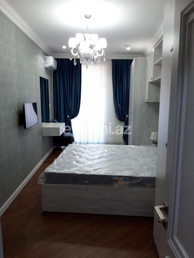 Продаётся, новостройка, 3-комнаты, 110 m², Низами m.