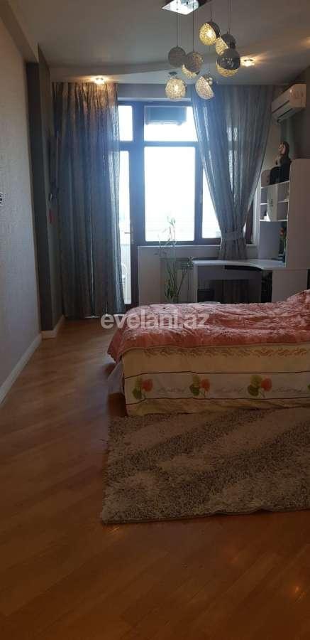 Satılır, yeni tikili, 4 otaqlı, 200 m², Elmlər Akademiyası m.