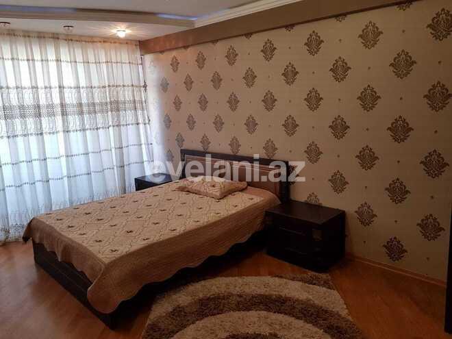 Rent, old building, 3 room, 100 m², Sabail r.