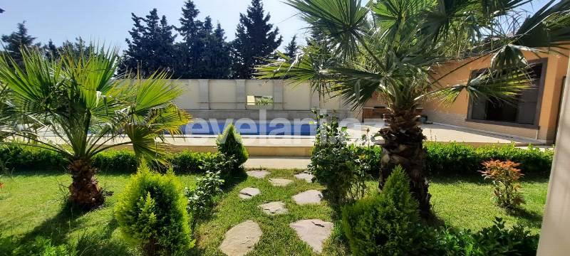 Satılır, həyət evi / bağ, 6 otaqlı, 250 m², Novxanı q.