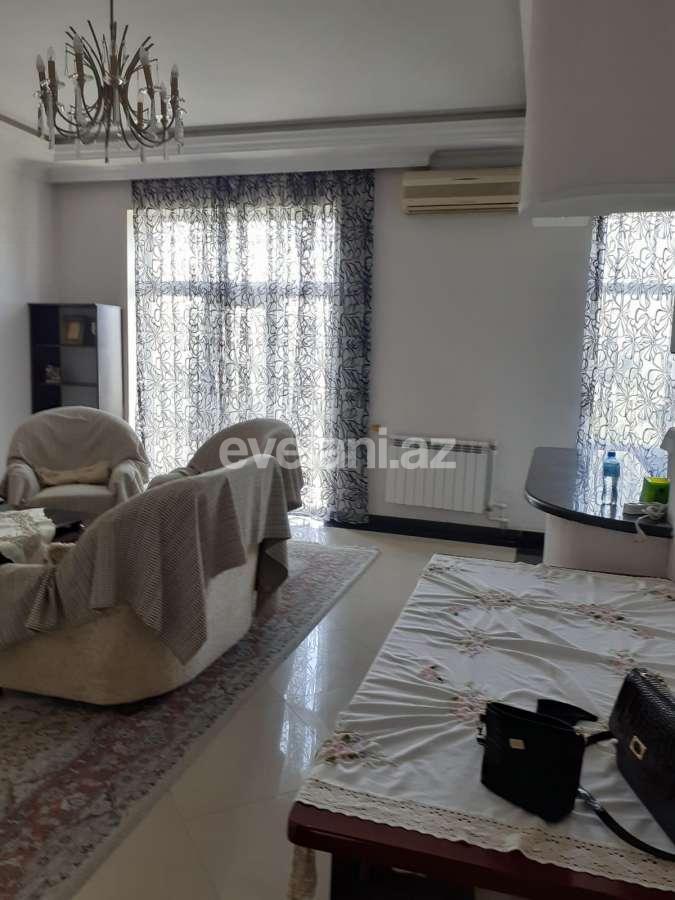 Kirayə verilir, köhnə tikili, 3 otaqlı, 83 m², Elmlər Akademiyası m.