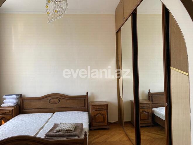 Сдаётся, вторичка, 700-комнаты, 90 m², 28 мая m.