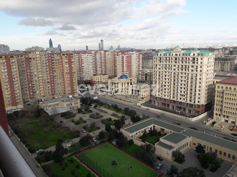 Satılır, yeni tikili, 4 otaqlı, 196 m², Şah İsmayıl Xətai m.