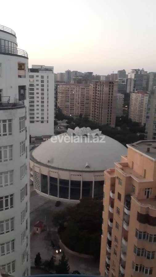 Satılır, yeni tikili, 4 otaqlı, 220 m², 28 may m.