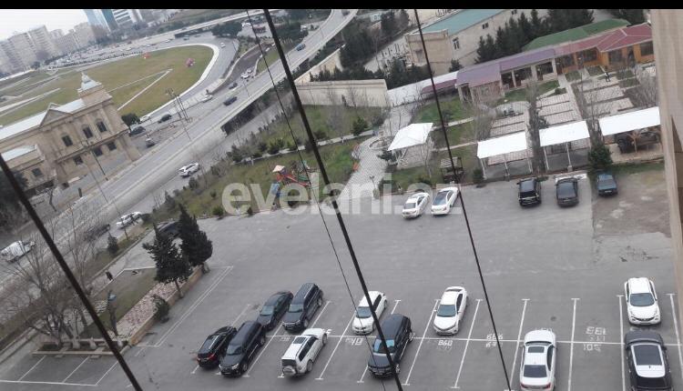 Satılır, yeni tikili, 4 otaqlı, 160 m², Şah İsmayıl Xətai m.