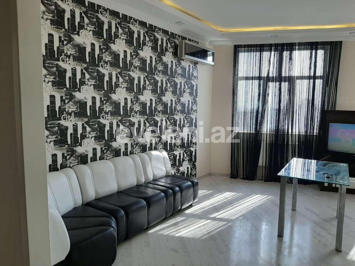 Satılır, yeni tikili, 3 otaqlı, 120 m², İnşaatçılar m.